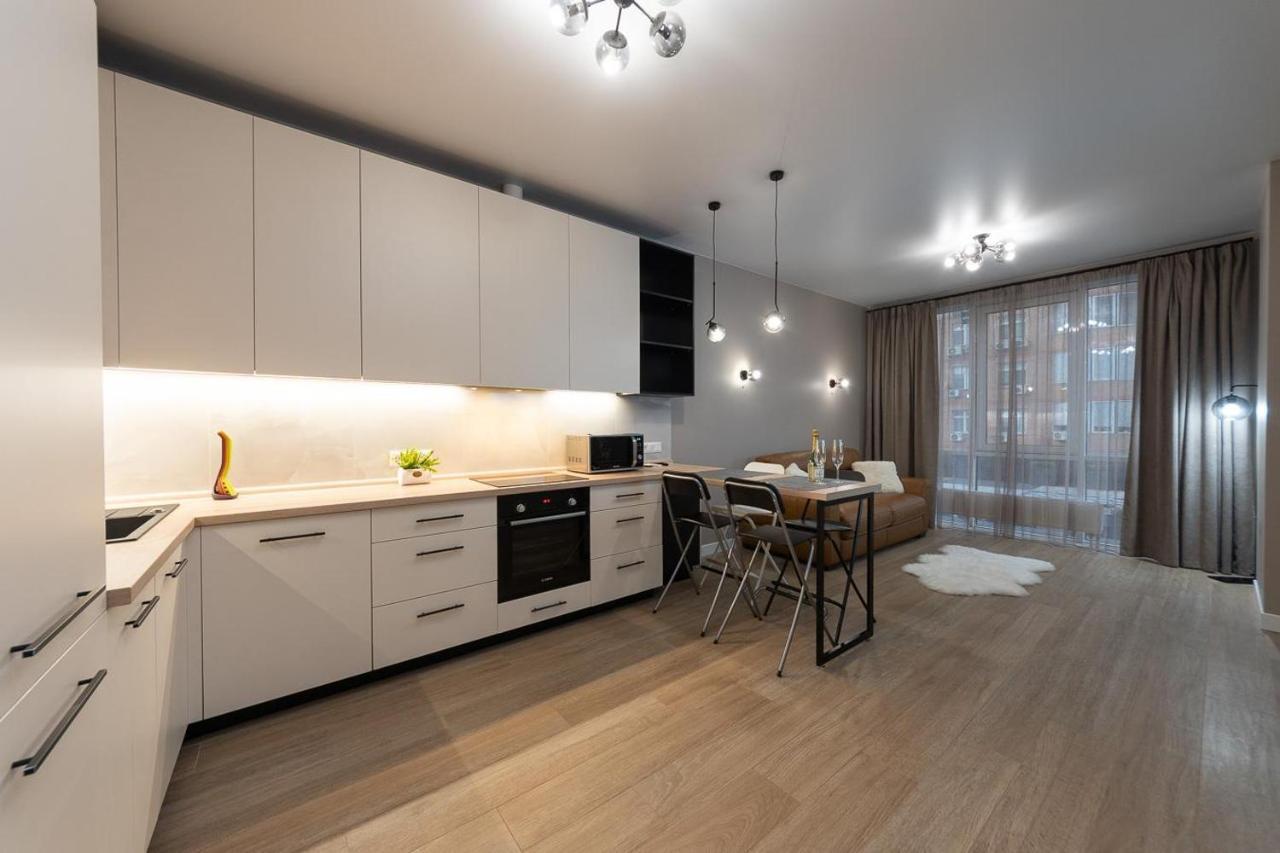 New Modern Apartments. Metro Minskaya Kiev Dış mekan fotoğraf
