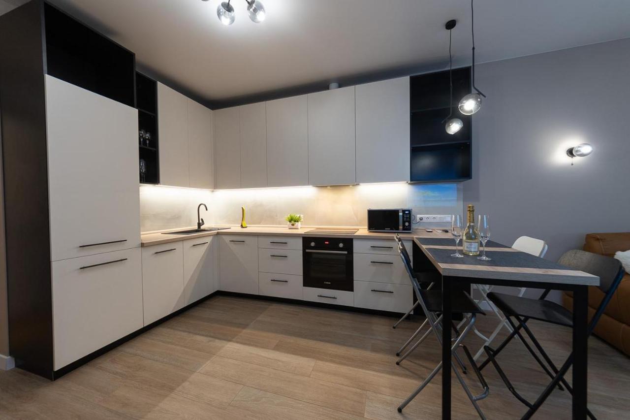 New Modern Apartments. Metro Minskaya Kiev Dış mekan fotoğraf