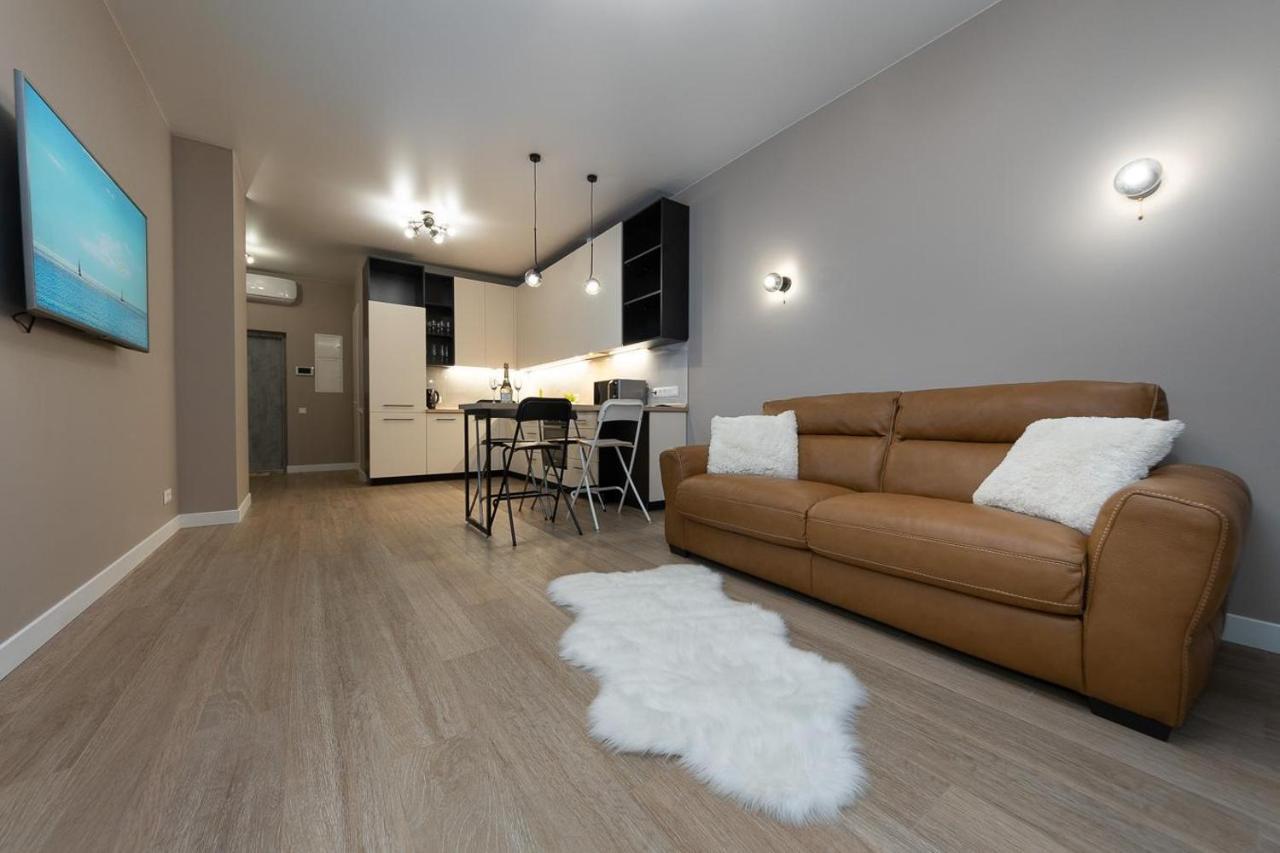 New Modern Apartments. Metro Minskaya Kiev Dış mekan fotoğraf